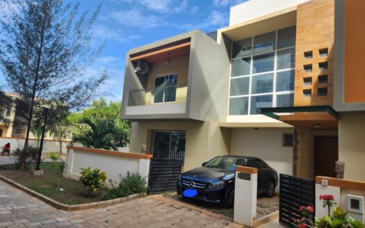 Villa F5 à vendre à Diamniadio – Résidence SENINGINDIA